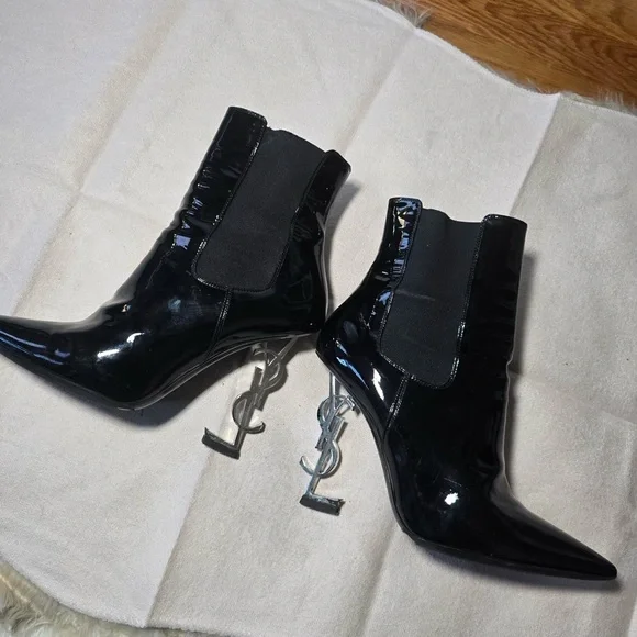 FINAL SALE!!! YSL Saint Laurent Black Patent Leather Opyum Booties - Picture 4 of 7